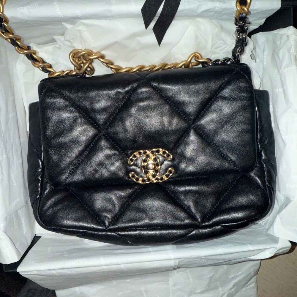 Chanel 19 Handbag